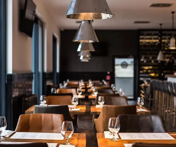 Hotel Barok And Bratislava