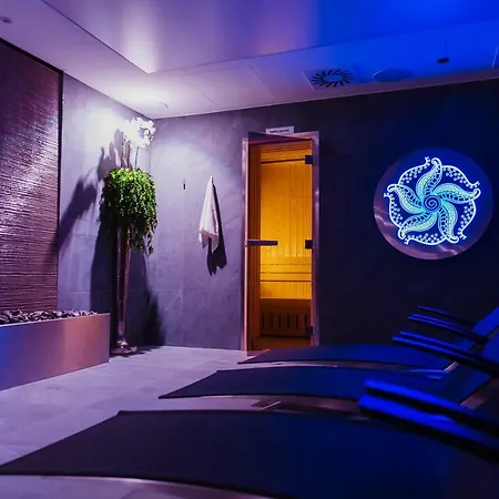 Готель Barok And 3*