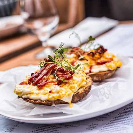 Barok And Μπρατισλάβα